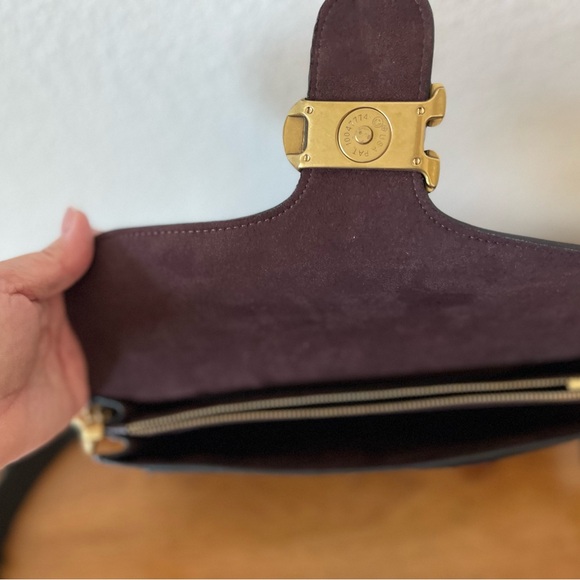 Coach - Picture 4 of 4